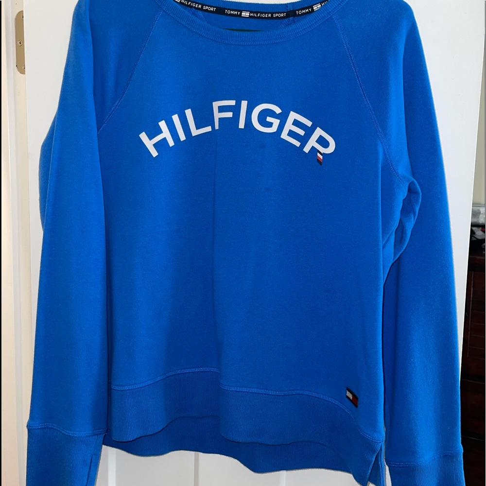 Women’s Tommy sweat shirt